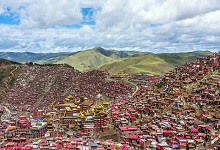 色达在四川什么地方